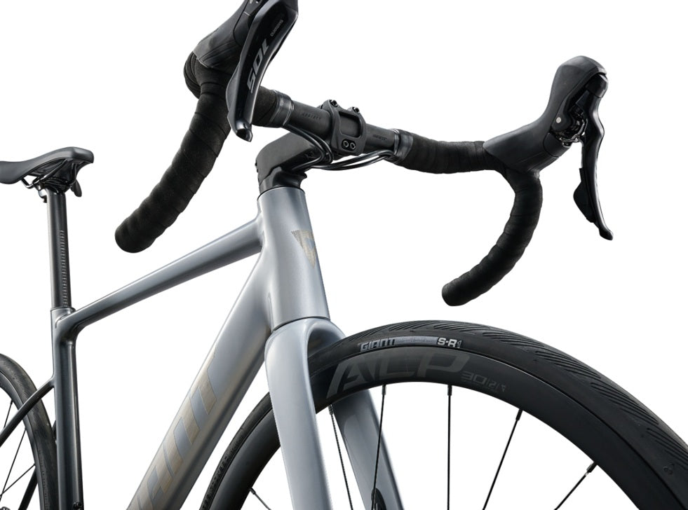 Giant Contend SL 0 Aluminum Shimano 105 Road Bike