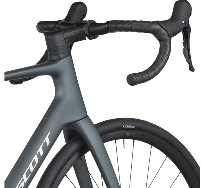 Scott Addict 50 Carbon Shimano 105 12 Speed Road Bike