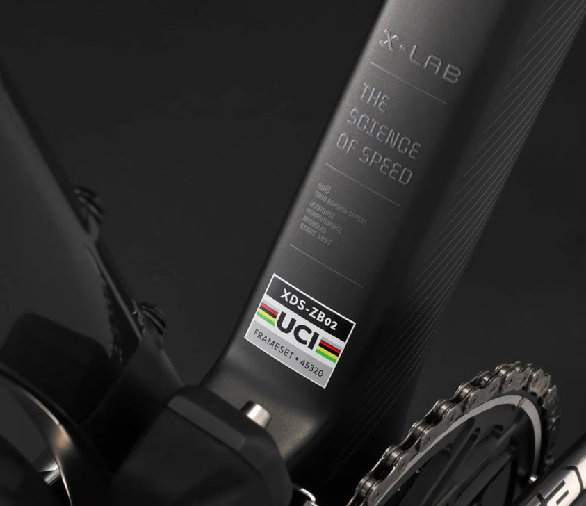 XDS AD8 Carbon 105 Di2 Disc Road Bike