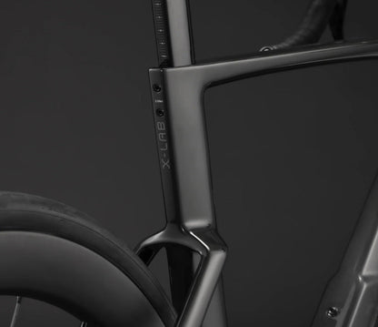 XDS AD8 Carbon 105 Di2 Disc Road Bike