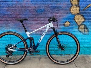 Lee Cougan Crossfire 428 GX AXS dropper post